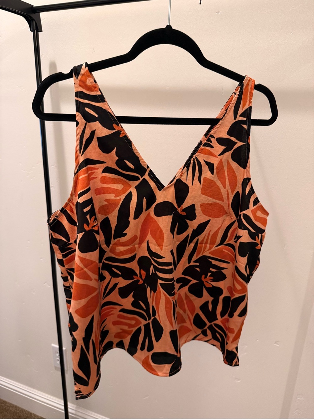 Sleeveless V-Neck Floral Tank Top in Orange and Black